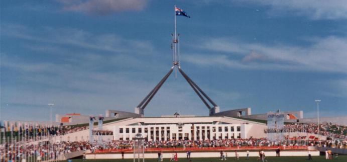 Opening_parliament_house_1988